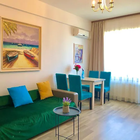 Blue Summerland Apartments アパート