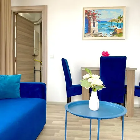 Blue Summerland Apartments * ママイア